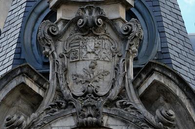 Qui s'y frotte s'y pique (181)