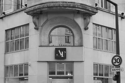 Qui s'y frotte s'y pique (181)