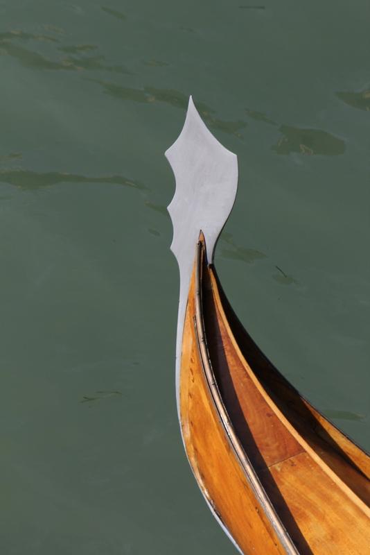 L'OEIL DE LA  PUNAISE