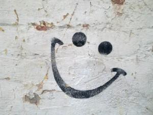 Mais que font ces smileys sur les murs?