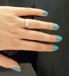 Le vernis à ongles turquoise n°344 de Kiko