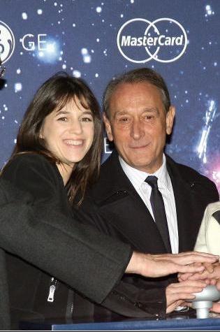 Early Christmas ! Girls !