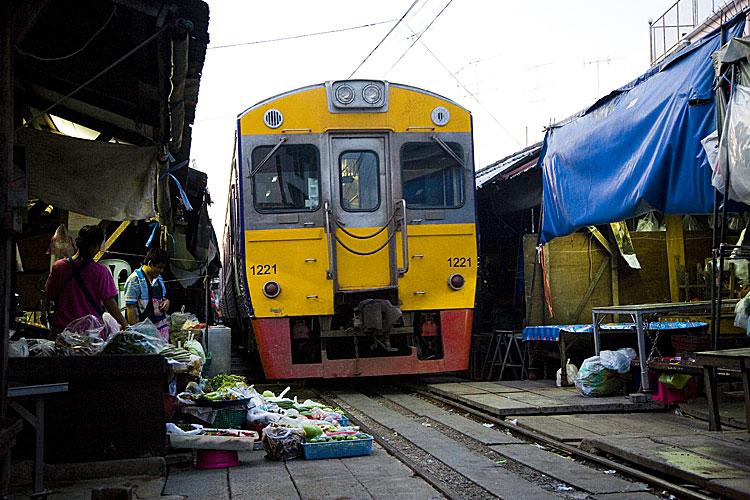 train Thailande