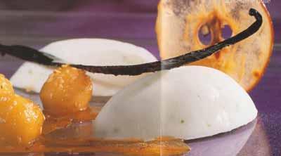 Mousse de yaourt au citron vert, jus d’orange safrané et billes de coing au sésame grillé
