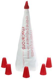 Les ustensiles et moules d'une bonne pâtissière Les ustensiles et moules d'une bonne pâtissière