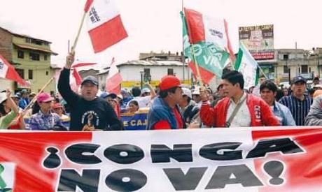 Pérou : Crise politique annoncée, émergence d'un mouvement progressiste indépendant et conflits sociaux