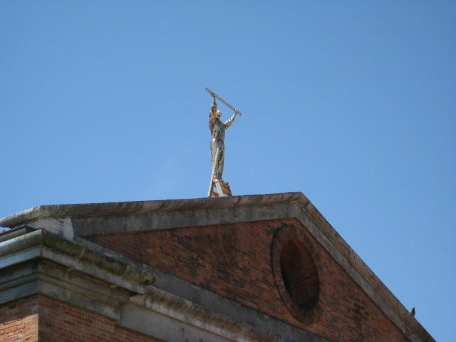 Ce que j'ai aperçu de l'America's cup, loin de la foule qui était, paraît-il, considérable...