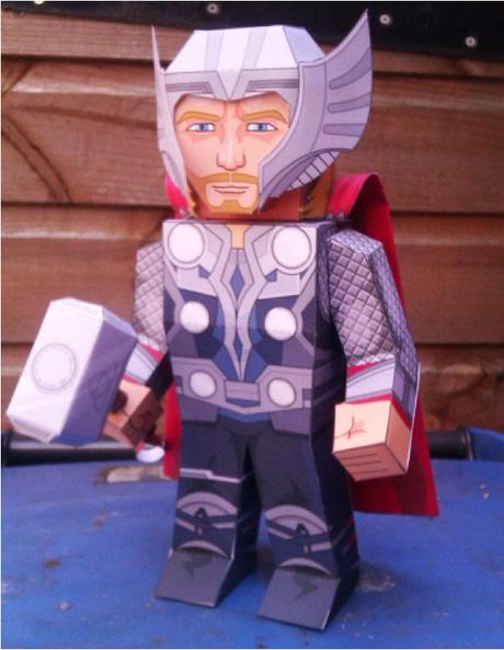 Papertoy THOR (Avengers 2012)