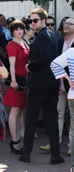 Photocall :Vidéo et Photos avec le Cast de Cosmopolis imagebam.com