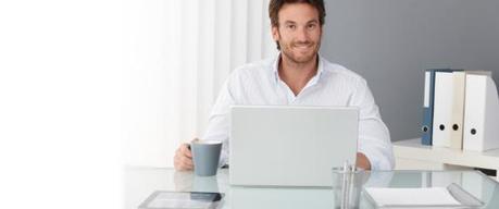 flyer header Créer ses propres flyers et cartes de visites. La PAO à portée de main.