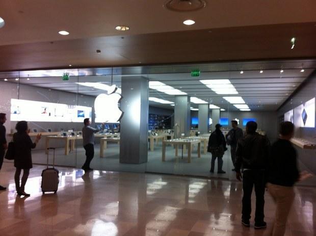 11e Apple Store en France, les Quatre Temps La défense...