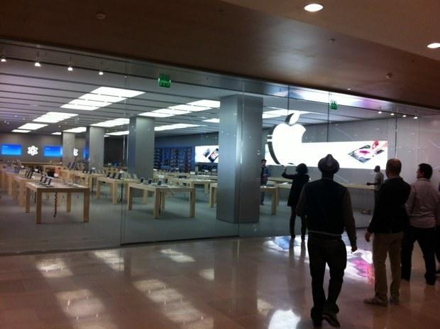 11e Apple Store en France, les Quatre Temps La défense...