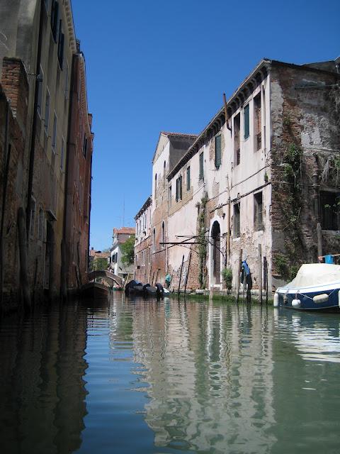 On continue la balade.