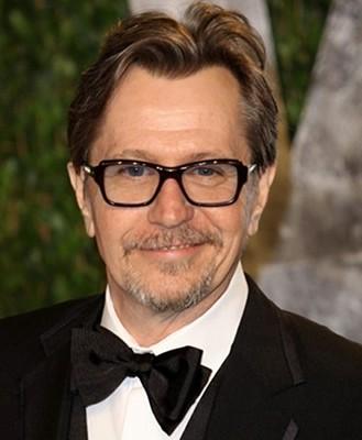 Gary Oldman dans Robocop