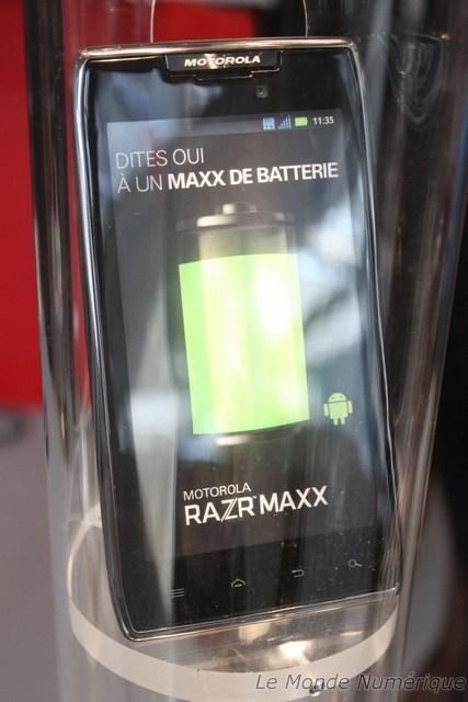 Medpi 2012 : Motorola dévoile le smartphone Razr Maxx, version longue durée
