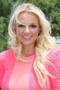 BritneySpears X Factor Auditions 200x300 X Factor : Beautylish parle du look de Britney à X Factor