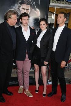 Kristen Stewart :Promotion de Snow White à Los Angeles.(Sreening)