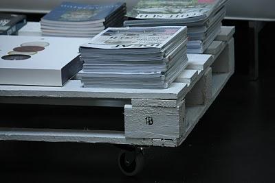 Une palette, 4 roulettes et quelques coups de pinceaux...