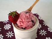 Crème glacée fraises, crème d'amandes canneberges