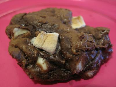 Dessert: OUTRAGEOUS Cookies ( cookies au chocolat noir et au ... chocolat)