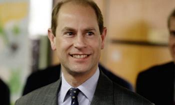Prince-Edward-visits-Duke-001