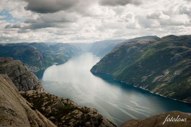 Preikestolen, Norvège – Vue sur le monde