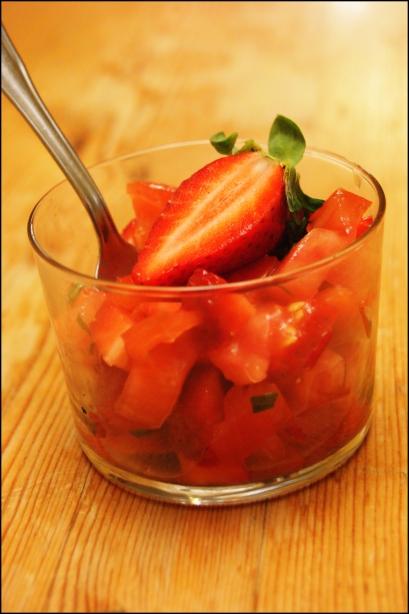 Verrine tomate/fraise et basilic