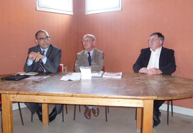 La réunion publique est indispensable au bon fonctionnement de la démocratie