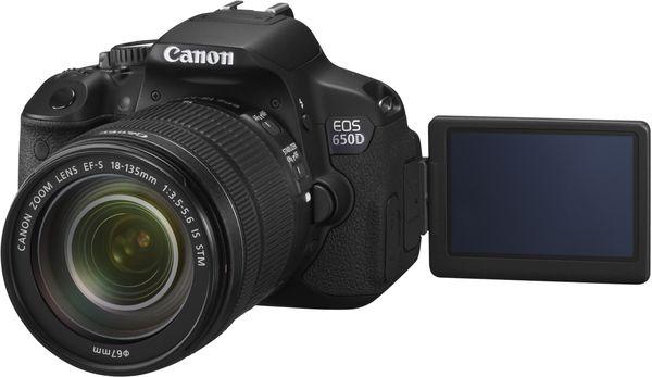 EOS 650D FSL LCD OPEN w EF S 18 135mm Canon EOS 650D