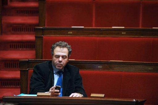 Photographe : Martin Bureau :: Luc Chatel, ministre de l'Education sous la présidence de Nicolas Sarkozy, le 8 novembre 2011 à l'Assemblée nationale