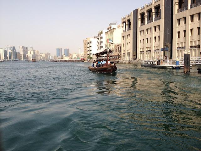 En route pour le tourisme professionnel à Dubaï...