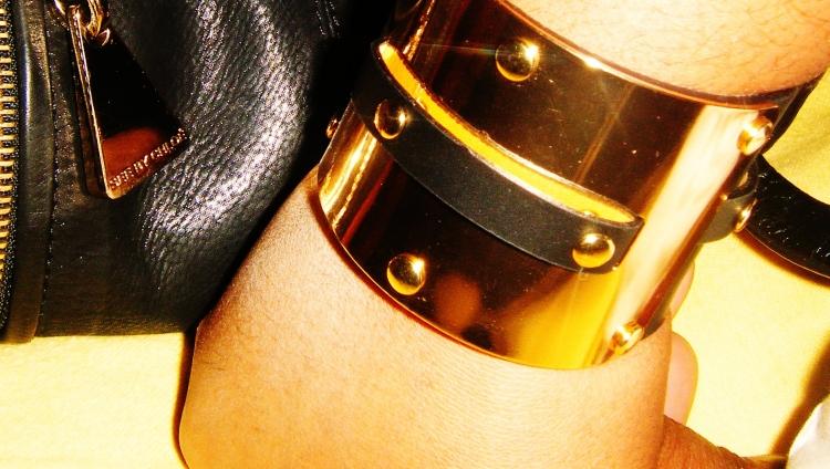 [Shooting] Le bracelet Manchette comme Hermès