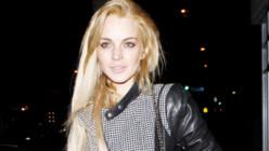 Lindsay Lohan détruit sa Porsche et retourne au travail