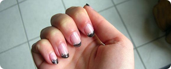 nail art noir paillettes