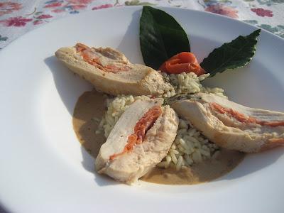 Ballottines de poulet au saumon fumé en sauce homardine