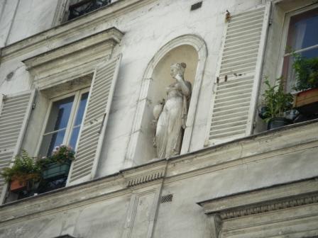 Statues de façades