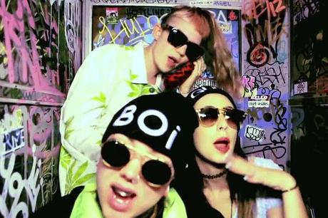 grimes-kreayshawn-blood-diamonds L$D (Grimes, Kreayshawn, Tragik, and Blood Diamonds) – DONT SMOKE MY BLUNT BITCH