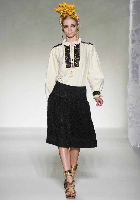 fashion week s/s 12. Moschino