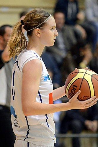 Julia-BORDE--Basket-Landes-_lattesmontpellier-basket.com.jpg