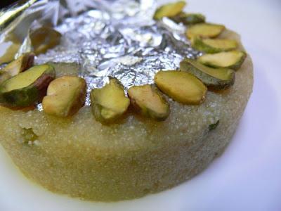 Dessert à la semoule, noix de coco et cardamome – Coconut and cardamon sheera