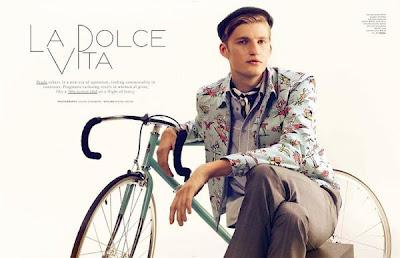 Looks homme de Prada du printemps et été 2012.