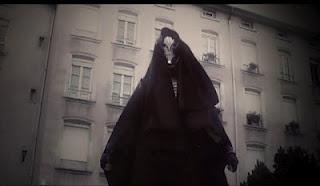 The Dark -  Le défenseur de la justice... Enfin il essaye !