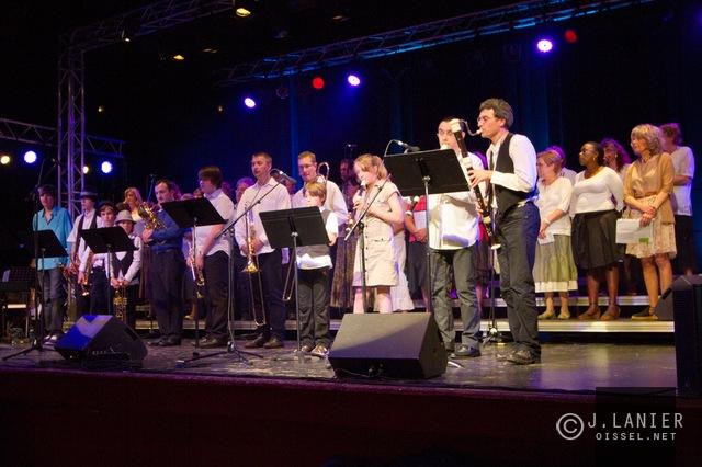 BAL FOLK AU PALAIS DES CONGRÈS