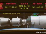 Chine réussit première mission d'amarrage habitée