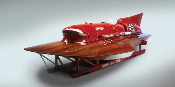 Coup d’E-projecteur sur l’hydroplane « Arno XI » Ferrari