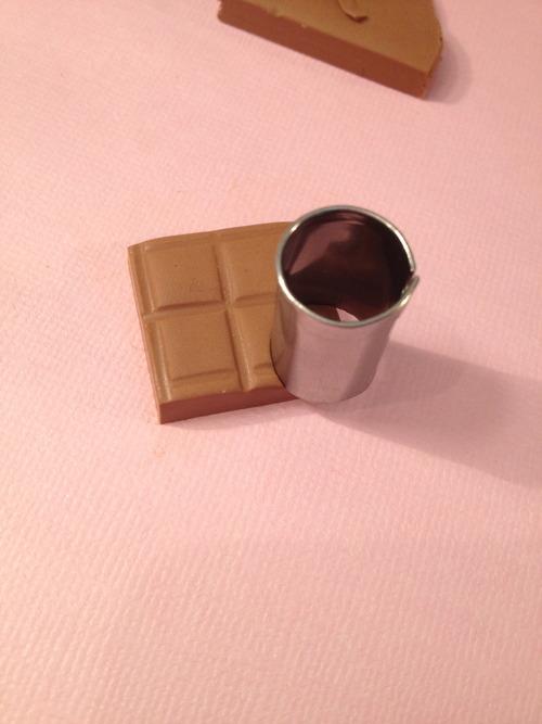 Bijoux fimo : Carrés de chocolat