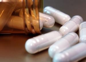 Les antibiotiques, plus efficaces avec les huiles essentielles ?