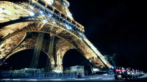 La nouvelle Twizy de Renault branchée sur la Tour Eiffel par l’agence événementielle Stella Publicis