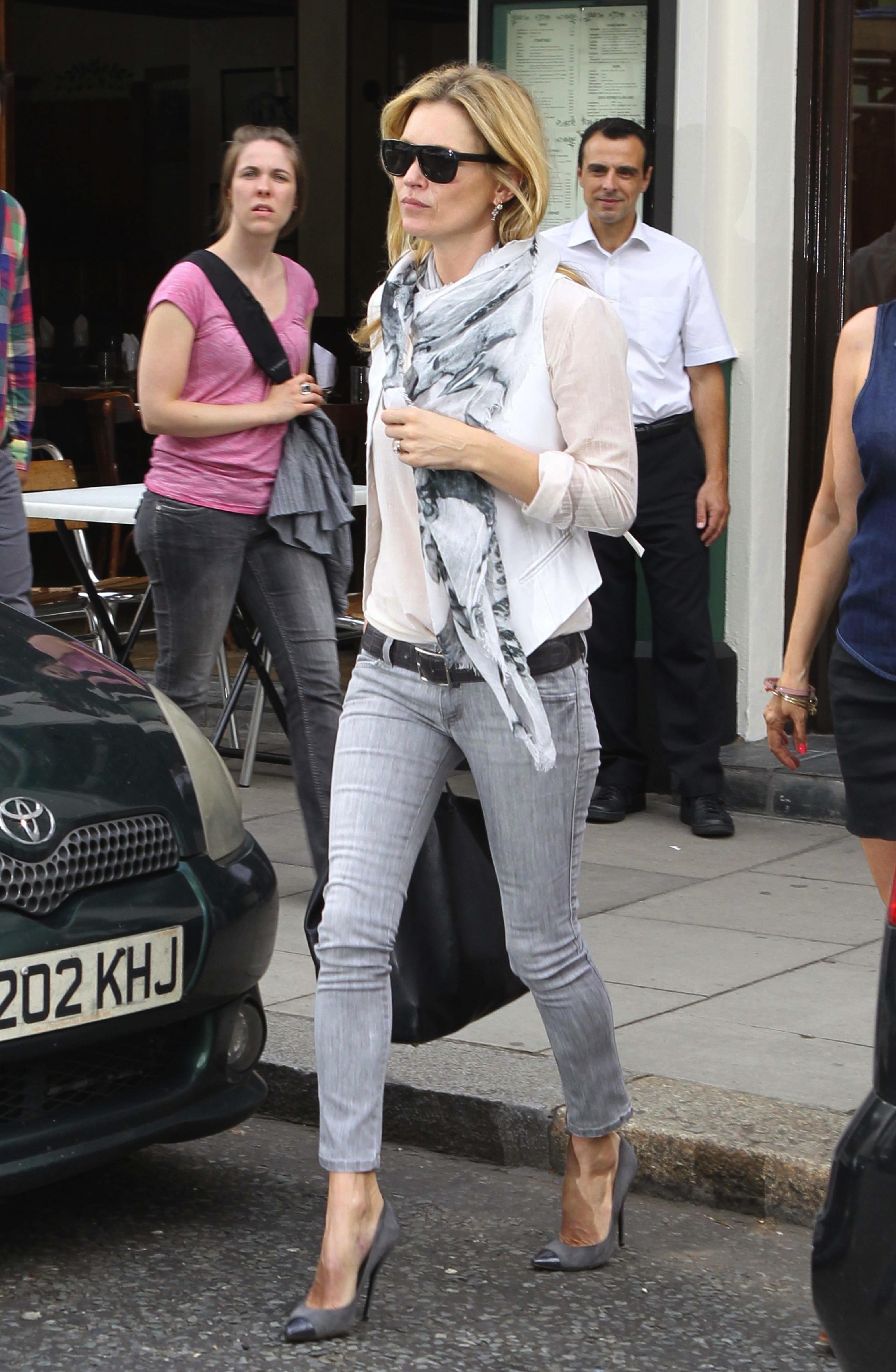 L'éternel jean gris de Kate Moss ! - Paperblog