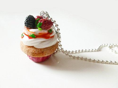 sautoir-cupcake-fruit-rougeALM1.jpg